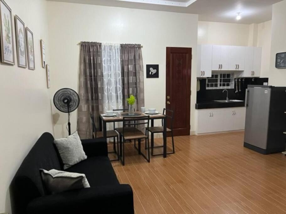 Estilo Apartment 2-Storey Clarin  Esterno foto